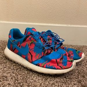 RARE Nike Roshe - Mesh Blue Tiger Camo